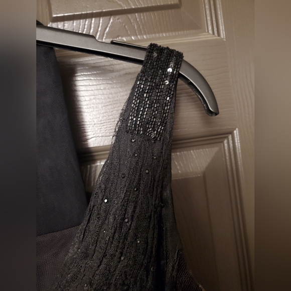 STUNNING vintage style black dress with beading, mesh and lace size 12 - Picture 4 of 9